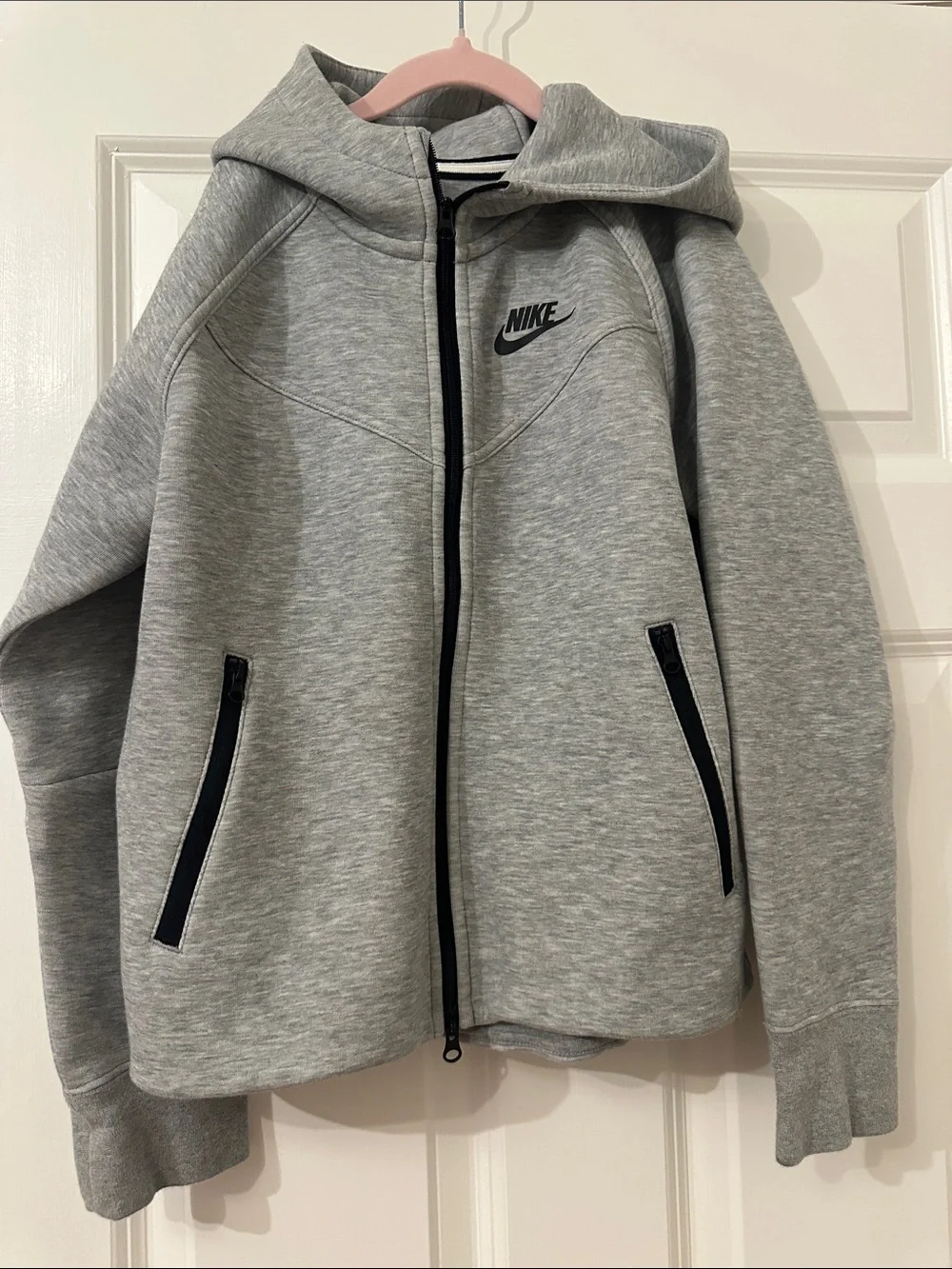 Nike Men’s Light Gray Hooded Performance Jacket